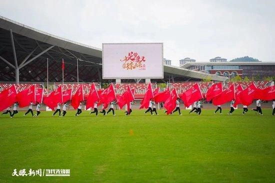 同样饰演藏族登山队员的拉旺罗布也表示：;我饰演的是60年与75年两次登顶的杰布，勇敢坚毅、是个非常敢于挑战自我的人